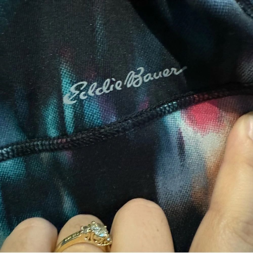 Eddie Bauer Printed Capri Leggings - Size Large - Picture 3 of 5